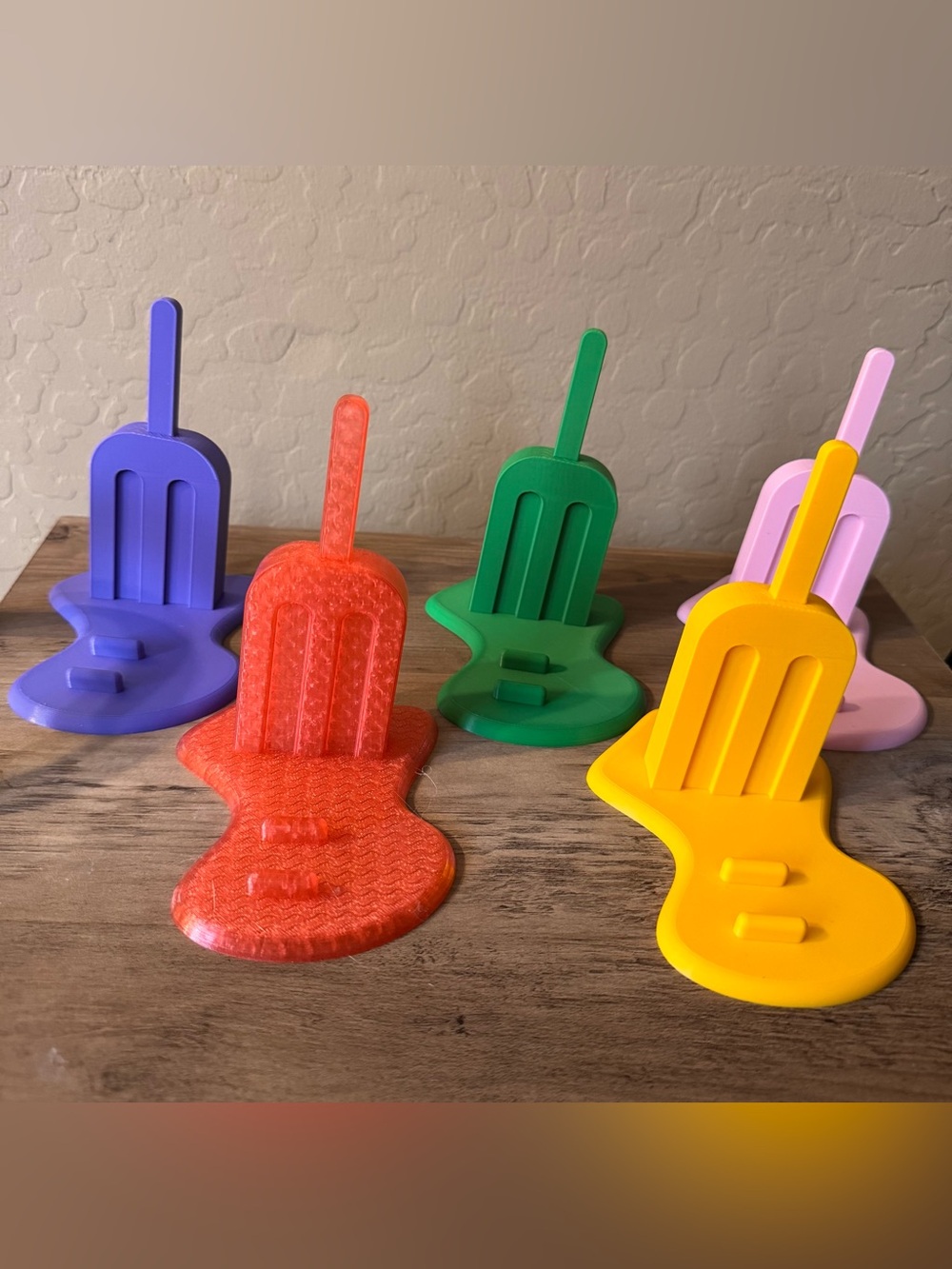 3D Printed Colorful Melting Popsicle Phone Stand Choose ONE NEW - Picture 1 of 3